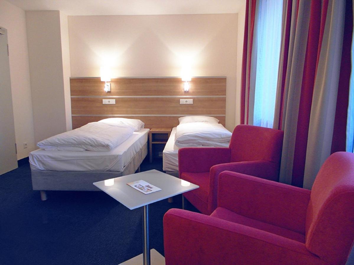 Hotel-Gasthof Rangau Ansbach Eksteriør billede
